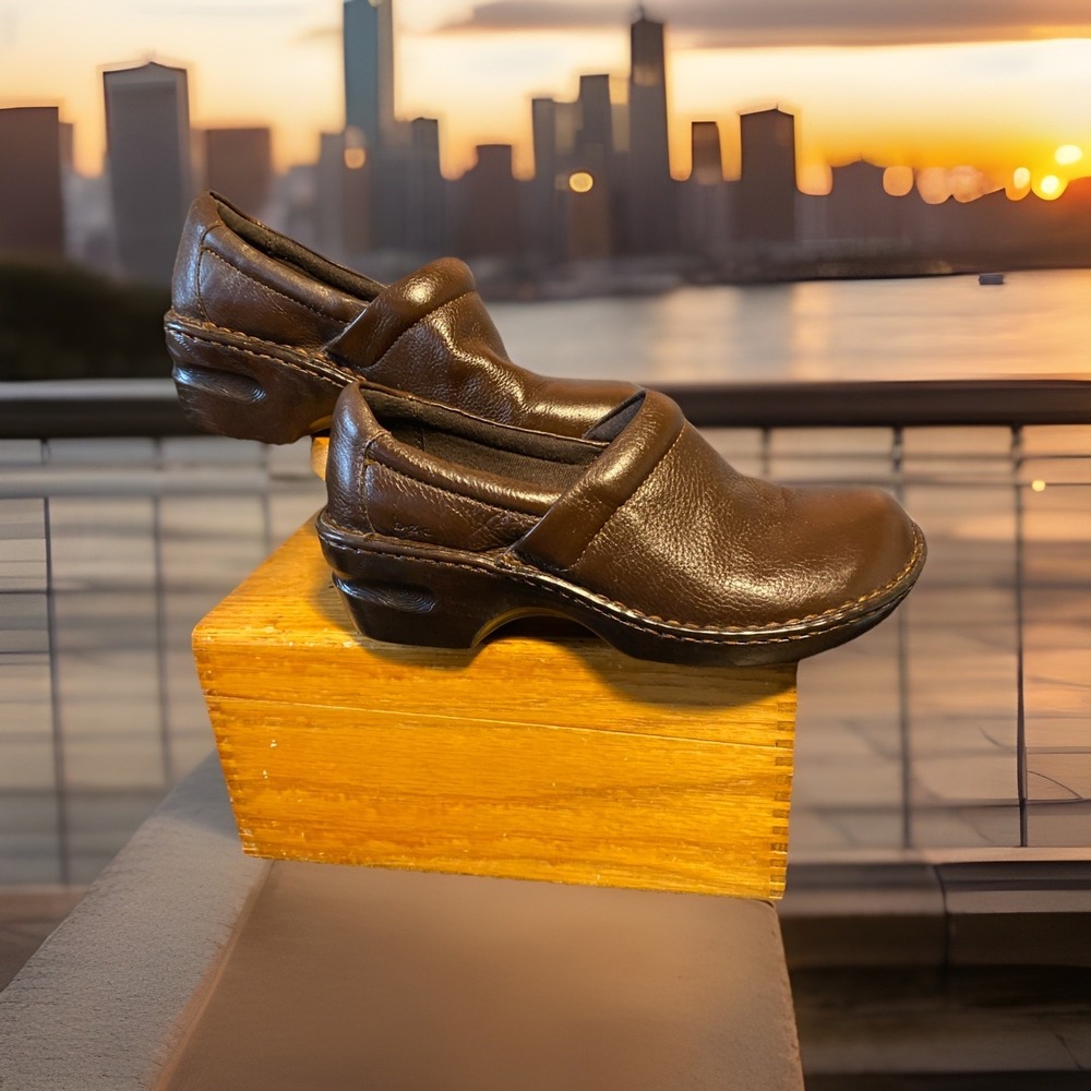 BOC‎ Born Concept Size 7.5 Brown Leather Clog Shoes Nurse BC 6632